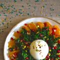 ENSALADA DE NARANJAS, GRANADA, KALE Y BURRATA