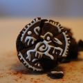 Brownie azteca (de tres chocolates con chile)