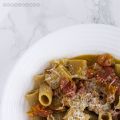 Rigatoni integrales con tomates cherry y anchoas