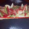 Banda de crema y fruta fresca