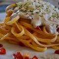 Tallarines con salsa de setas y pimientos del[...]