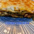 Lasaña de espinacas, champiñón y atún, con[...]