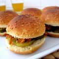 Bocaditos de pepino agridulce y cebolla frita