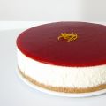 Tarta beso de limón con cobertura de fresa