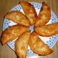 Empanadillas Rellenas de Salchichas y Chorizo