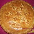 EMPANADA DE ATÚN, HUEVO Y GAMBAS
