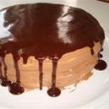 Torta de merengue de avellanas, chocolate y[...]