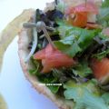 ENSALADA DE SALMÓN AHUMADO Y MANZANA CON SALSA[...]