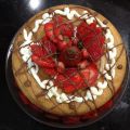 Savarín con Nata y Fresas