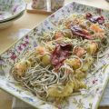 Ensalada de patata , salmón y gulas