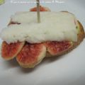 Pincho de queso con higos