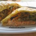 HOJALDRE DE SALMÓN CON MEJILLONES Y VERDURITAS[...]