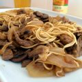 Noodles de ternera y champiñones
