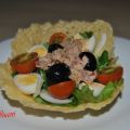 ENSALADA EN TULIPAS DE PARMESANO