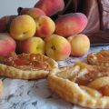 Flores de hojaldre con frutas de temporada a la[...]