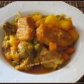 GUISAILLO DE CARNE CON PATATAS Y VERDURAS.