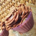 Cupcake de crema de chocolate con avellanas