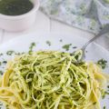 tallarines con salsa de perejil