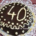 BIZCOCHO DE CHOCOLATE RELLENO