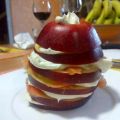 MILHOJA DE MANZANA, SALMÓN Y CREMA DE QUESO