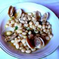 Pochas con almejas