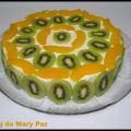 Tarta de nata, melocotón y kiwi