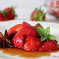 FRESAS CON JARABE DE  BALSÁMICO