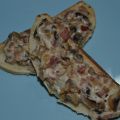 Tosta de champiñones, bacon y queso de untar