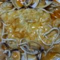 bacalao con gambas  gulas  y almejas