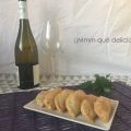 EMPANADILLAS DE QUESO, TOMATE Y SALCHICHAS