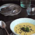 Crema de brócoli con sésamo