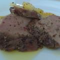 Aguja de cerdo a la miel y al limón