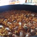 FIDEUA CON SALSICHAS Y COSTILLA