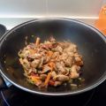 Asalto de Mayo: salteado al wok con aires[...]