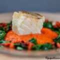 Bacalao al horno con salsa de pimientos,[...]