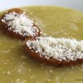 Sopa de cebolla con pan frito y parmesano[...]