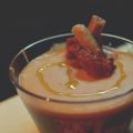 Crema de judías pintas con costillas adobadas