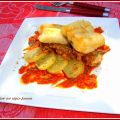 Merluza a la andaluza, con guarnición, y salsa[...]