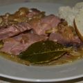 Atún encebollado