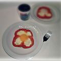 HUEVO EN FLOR DE PIMIENTO CON SAL DE VEGETALES