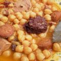 CALLOS A LA MALAGUEÑA (CALLOS CON GARBANZOS)