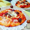 Pizza de sofrito de tomate con aceitunas[...]