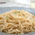 Espaguetis con salsa Alfredo