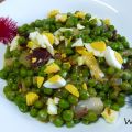 Guisantes con jamón y huevo cocido
