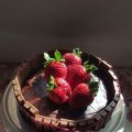 Tarta De Chocolate Con Kit Kat Y Fresones