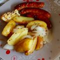 SALCHICHAS CON PATATAS AL HORNO