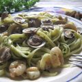 TALLARINES CON ALMEJAS Y GAMBAS