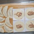 Empanadillas de tomate seco y queso feta