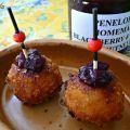 Croquetas de fondue con chutney de frutos rojos