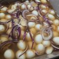 HUEVOS DE CODORNIZ ENCURTIDOS
